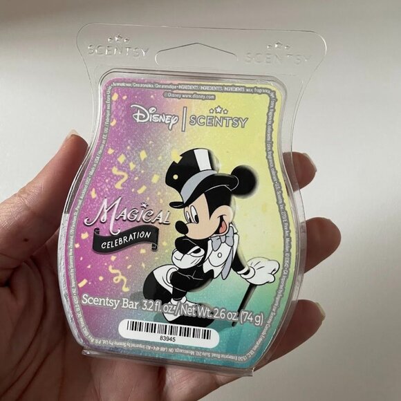 Disney Scentsy Magical Celebration Scented Wax Bar 2.6Oz 8-Cube Pack - Picture 4 of 4
